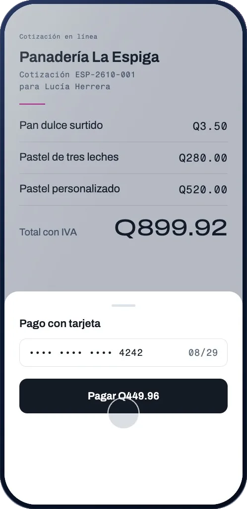El cliente paga el anticipo con tarjeta desde su teléfono